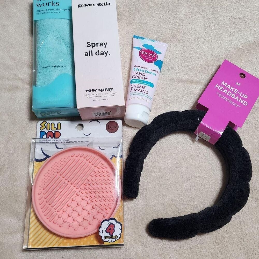 Eos Women's Pink and Black Hair-accessories